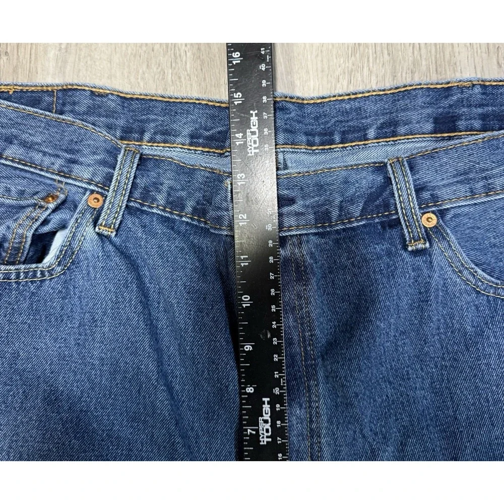 Levis 550 Relaxed Fit Jeans Men Size 42x32 Straight Leg Medium Wash Denim Casual